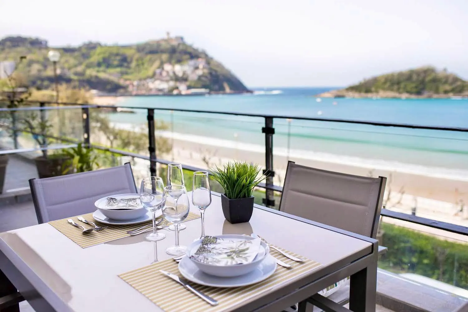 Miraconcha, In Front Of The Beach, Views And Parking サン・セバスティアン アパート