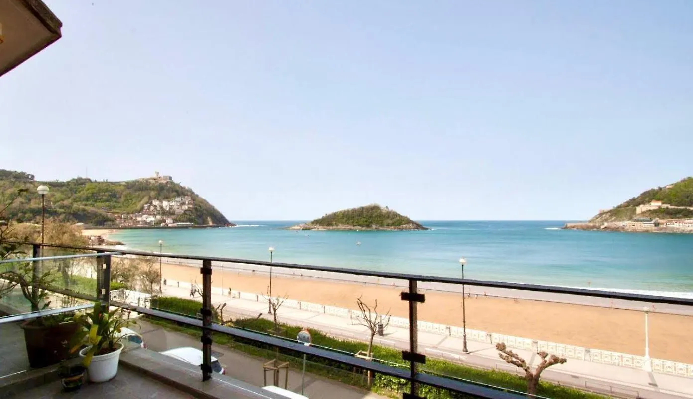 アパート Miraconcha, In Front Of The Beach, Views And Parking サン・セバスティアン